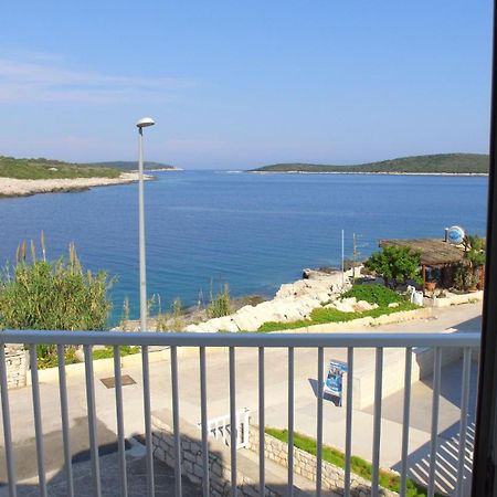 Apartment Karuza Rukavac Βις Εξωτερικό φωτογραφία