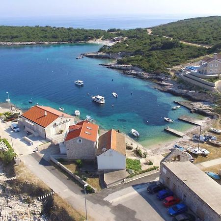Apartment Karuza Rukavac Βις Εξωτερικό φωτογραφία