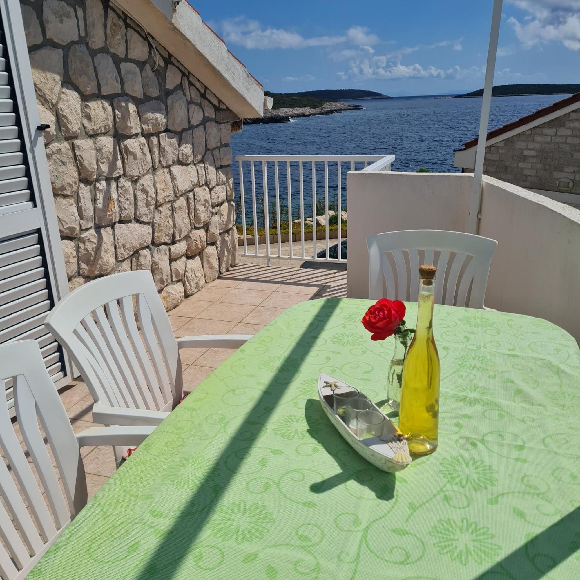 Apartment Karuza Rukavac Βις Δωμάτιο φωτογραφία