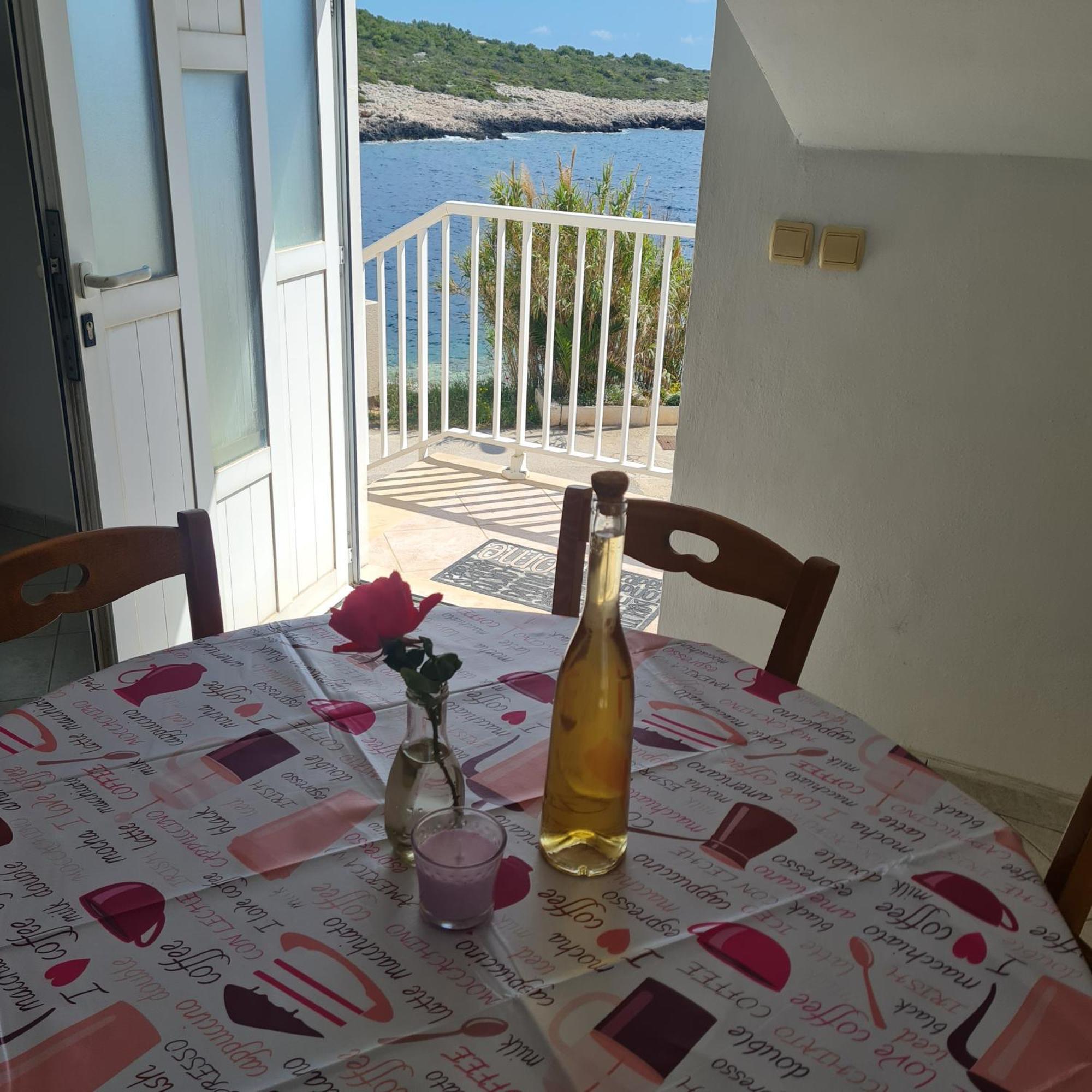 Apartment Karuza Rukavac Βις Δωμάτιο φωτογραφία