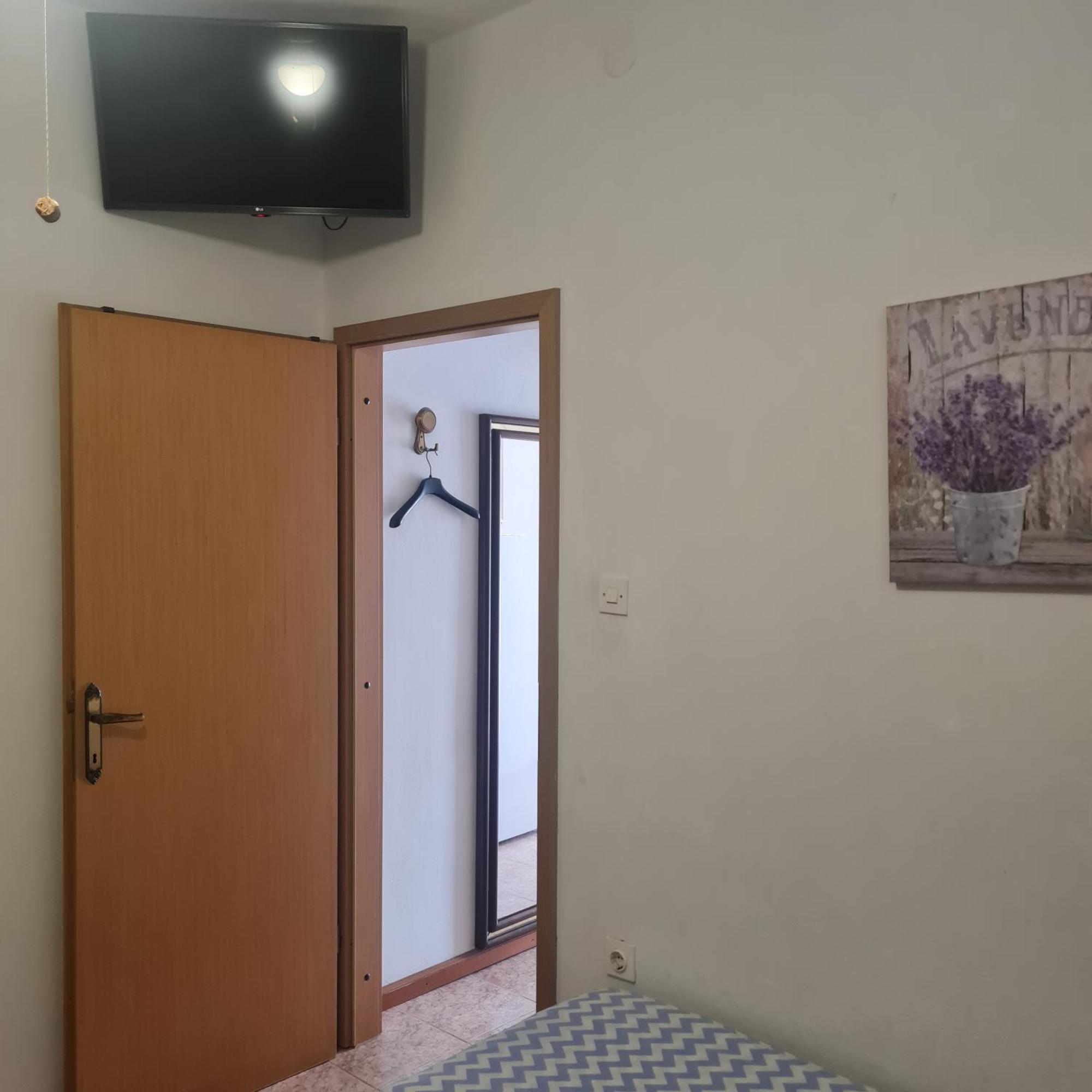 Apartment Karuza Rukavac Βις Δωμάτιο φωτογραφία