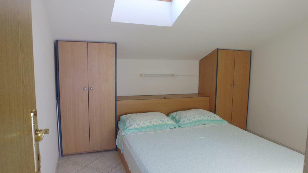 Apartment Karuza Rukavac Βις Εξωτερικό φωτογραφία