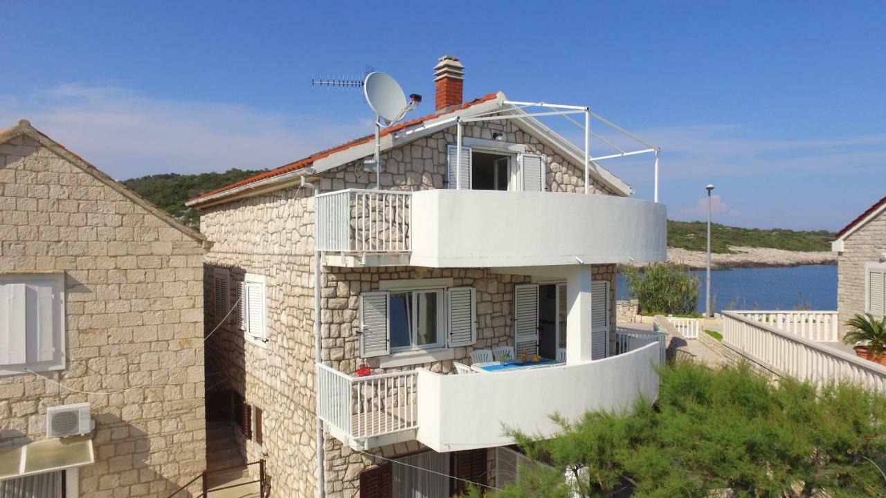 Apartment Karuza Rukavac Βις Εξωτερικό φωτογραφία