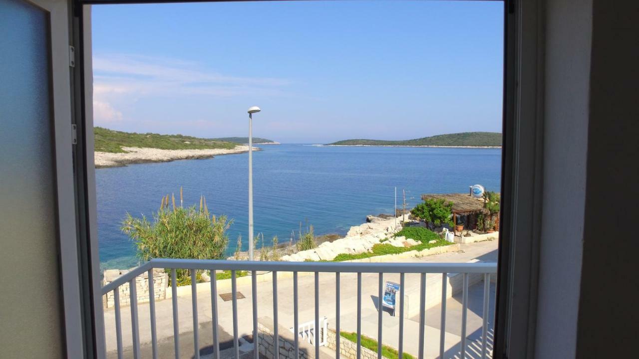 Apartment Karuza Rukavac Βις Εξωτερικό φωτογραφία